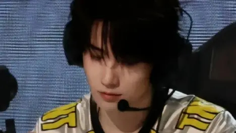 BLG战队Knight阿狸神级发挥，S15八强战3-0横扫T1晋级总决赛